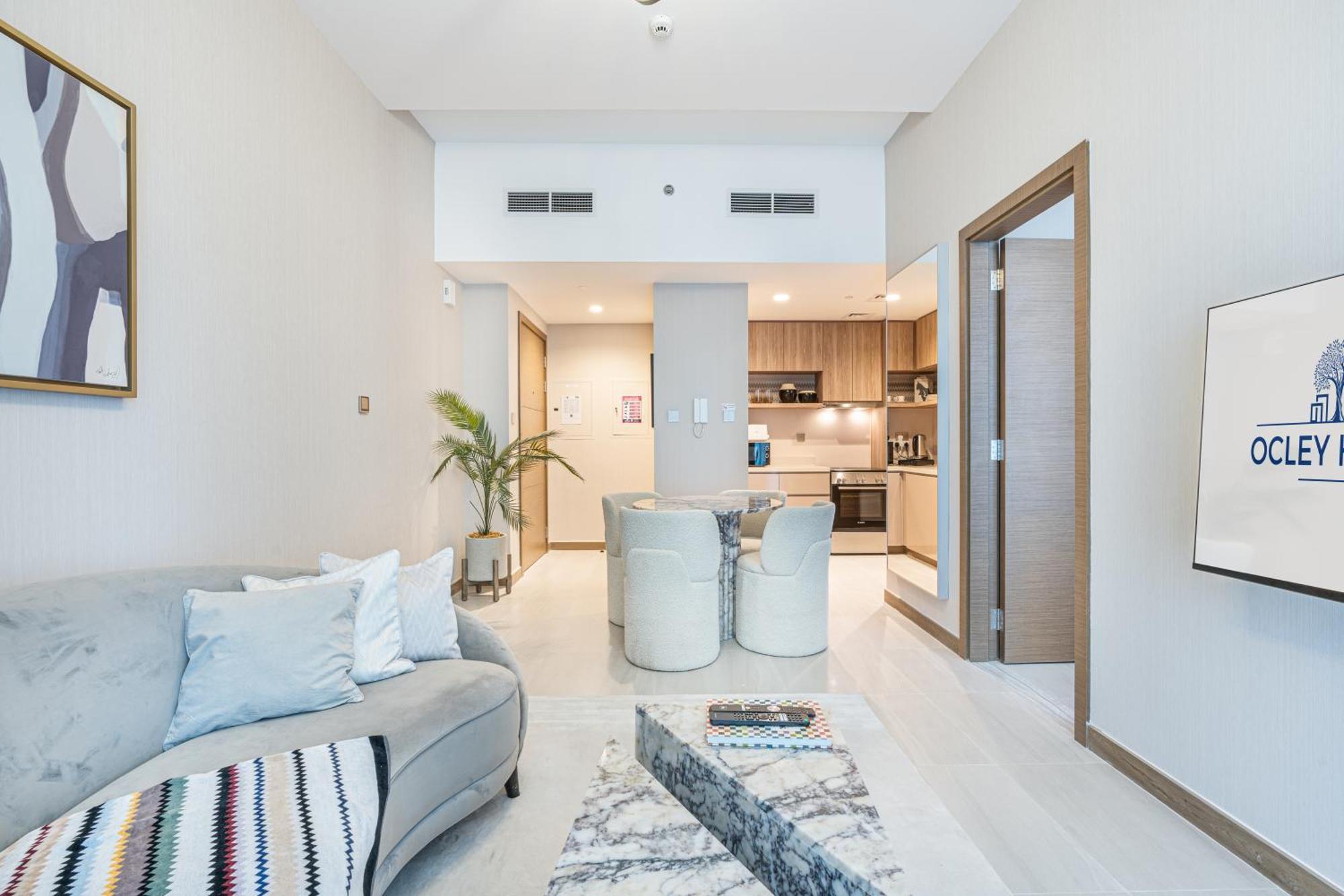 Elegantly Furnished Missoni With Canal Views Dubai