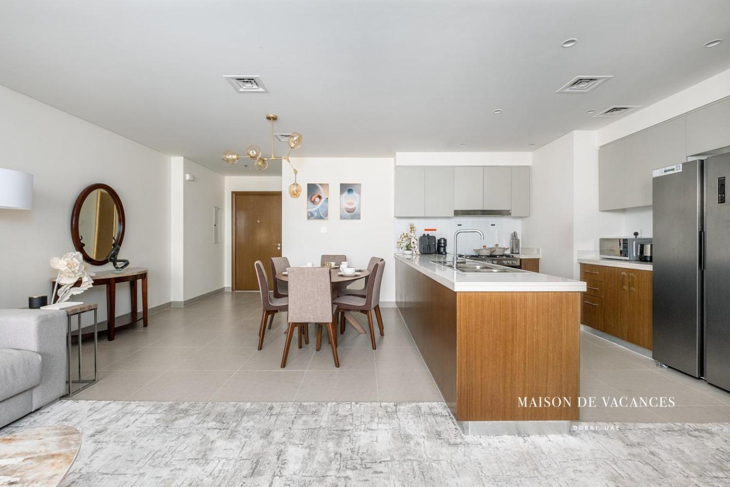 Three Bedroom In Downtown With Burj Khalifa View Dubai