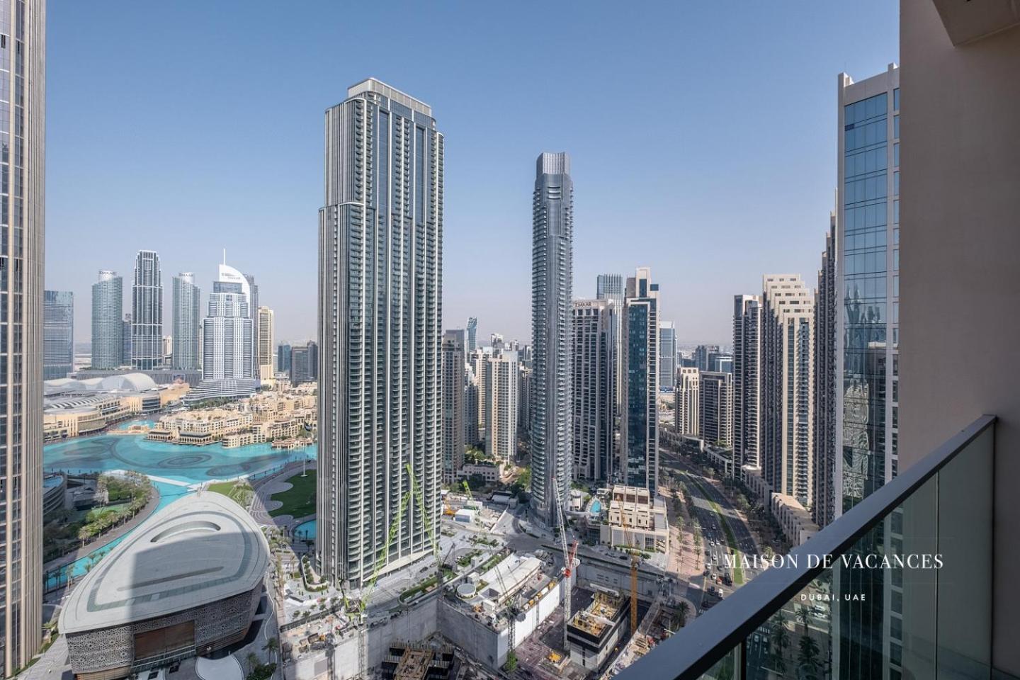 Apartment Three Bedroom In Downtown With Burj Khalifa View *