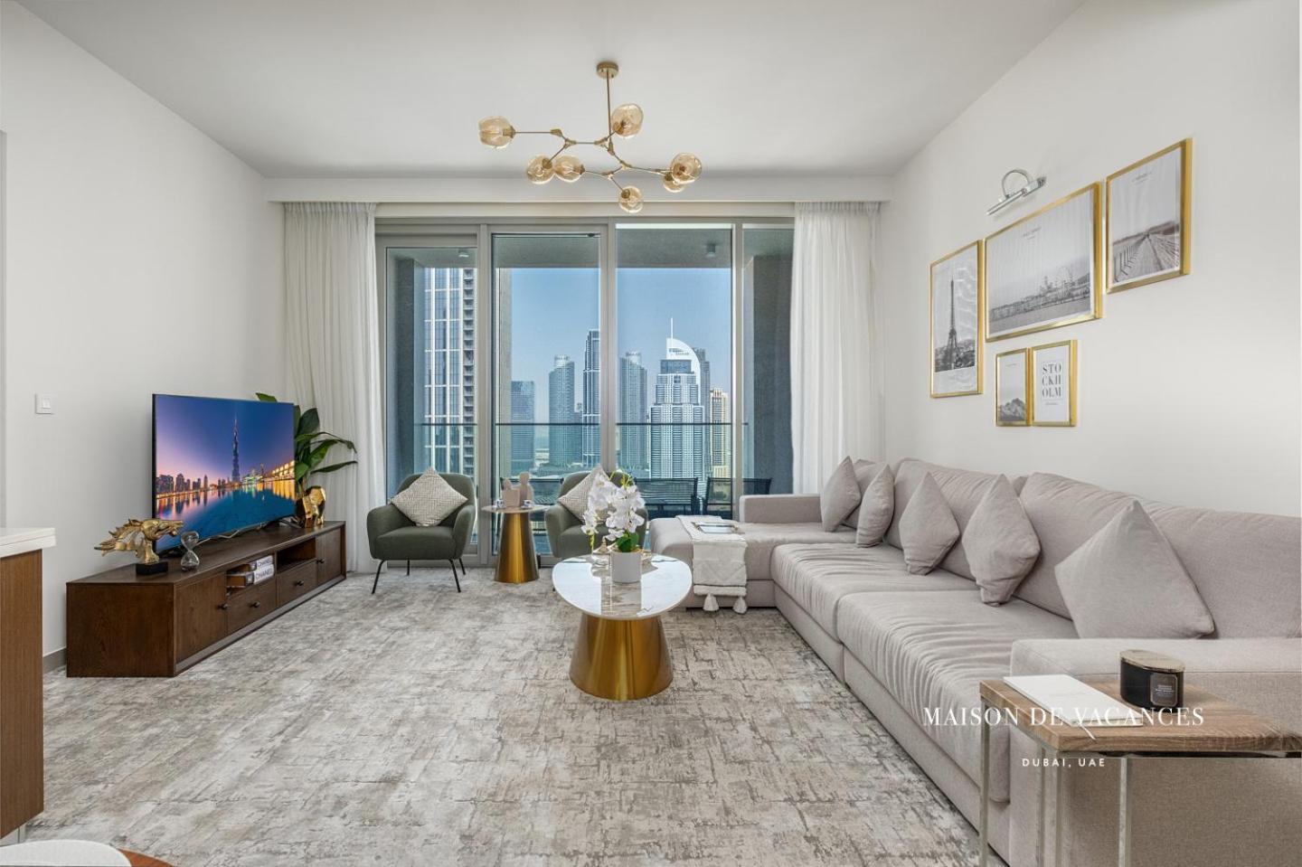 Three Bedroom In Downtown With Burj Khalifa View Apartment *