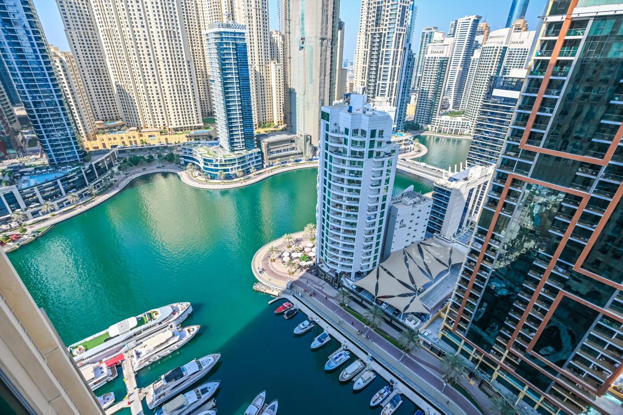 Apartment Luxury - Stunning Marina View - 5-star Amenities Dubai