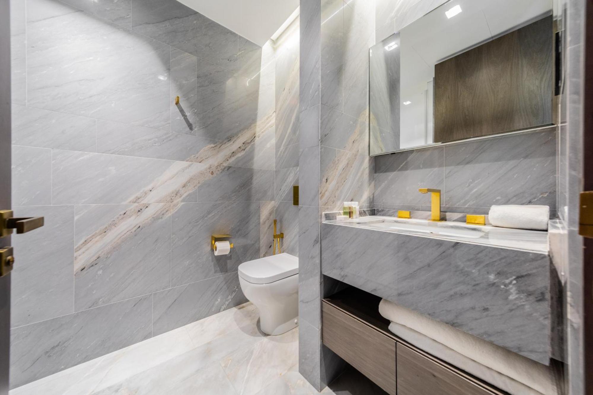 Apartment Superluxury In Five Palm, Pool & Access Dubai