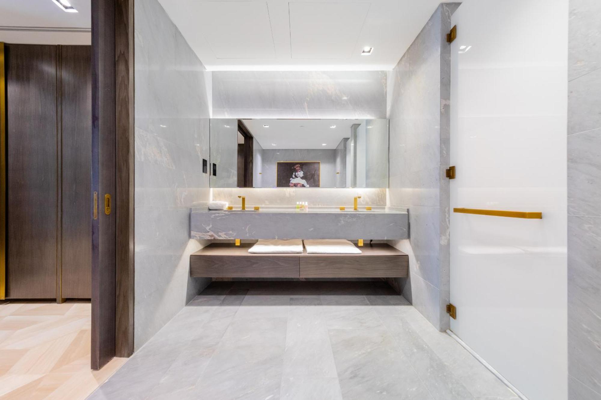 Apartment Superluxury In Five Palm, Pool & Access Dubai