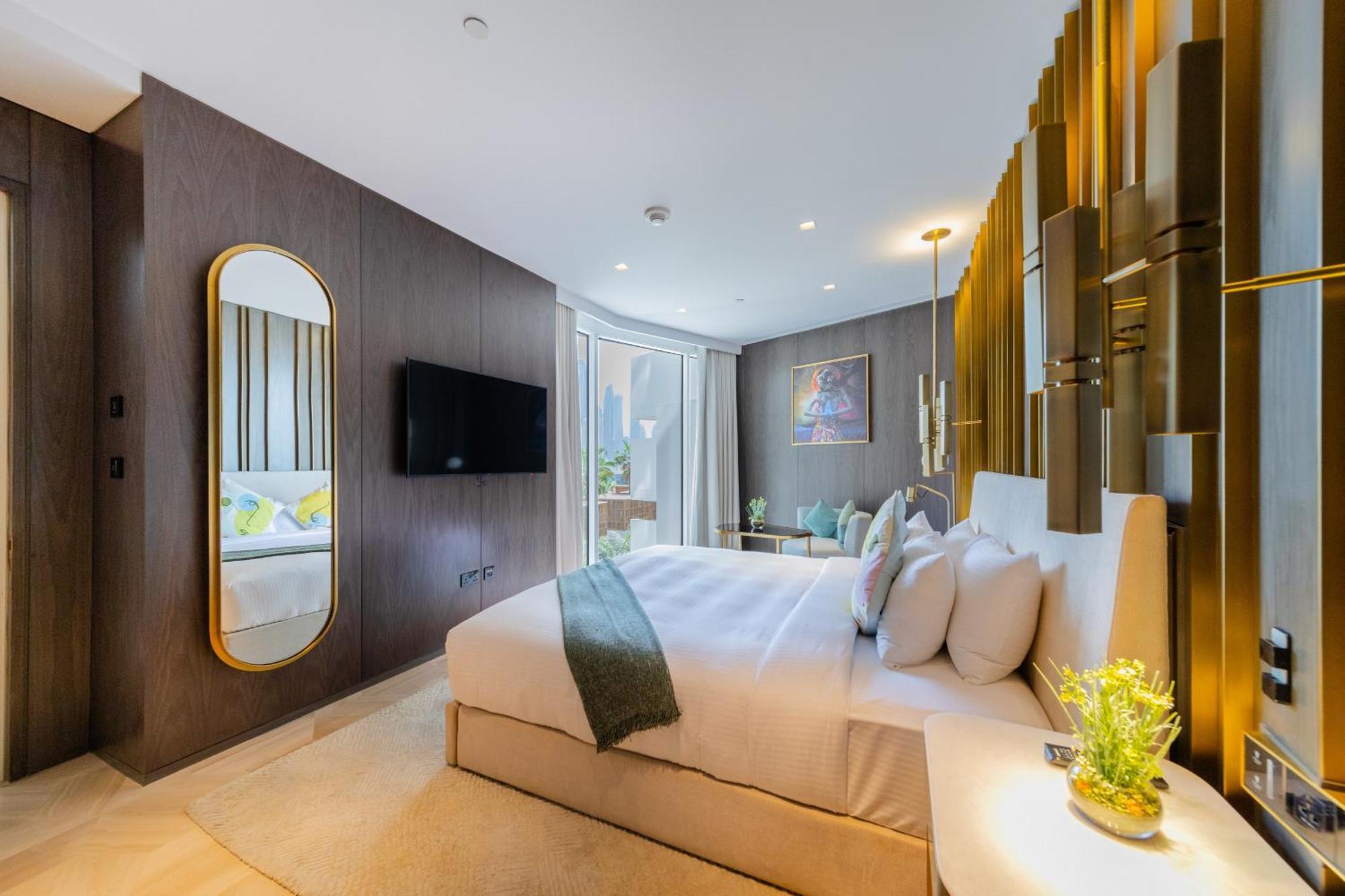 Superluxury In Five Palm, Pool & Access