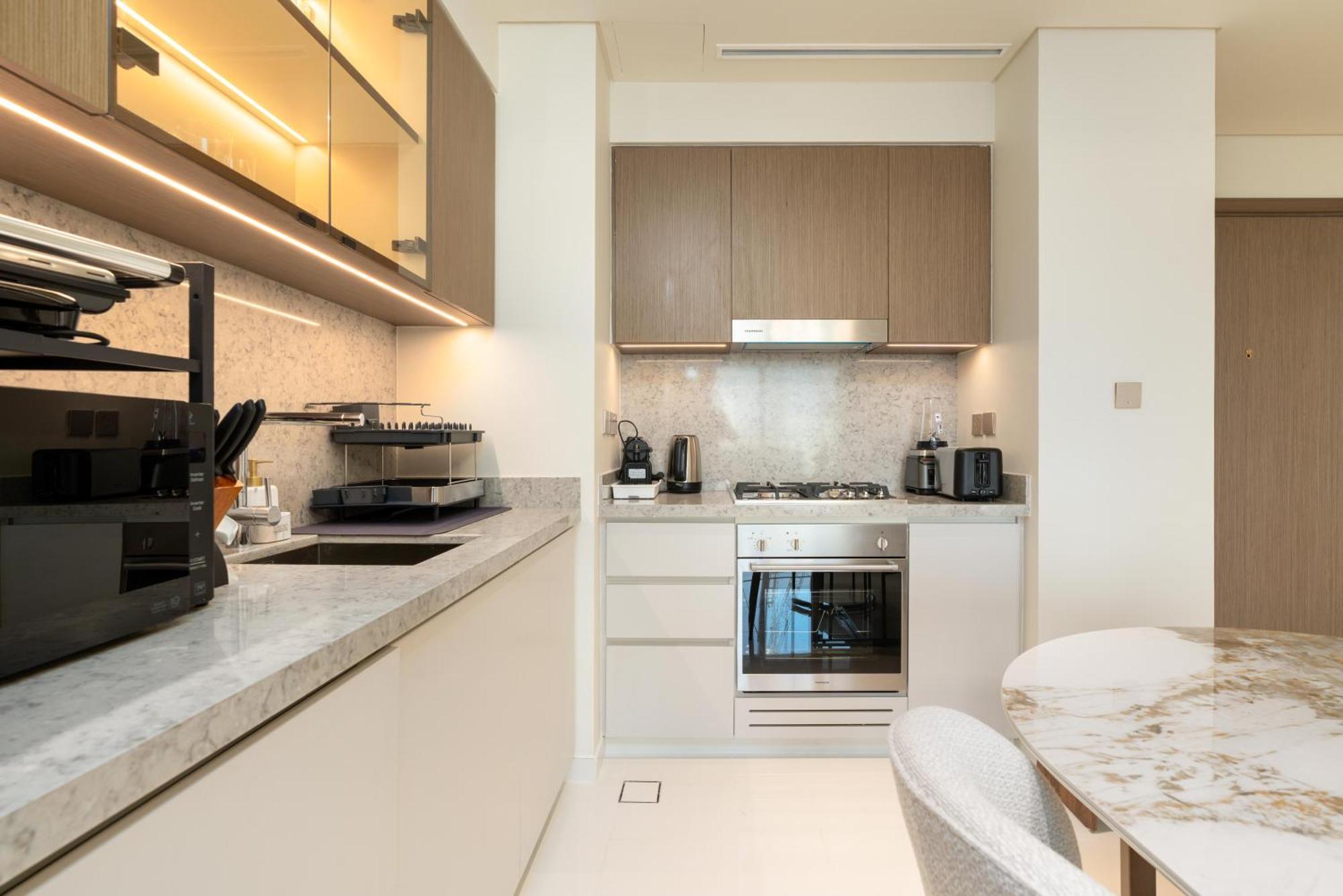 Grand Bleu Tower - Stunning One Bedroom