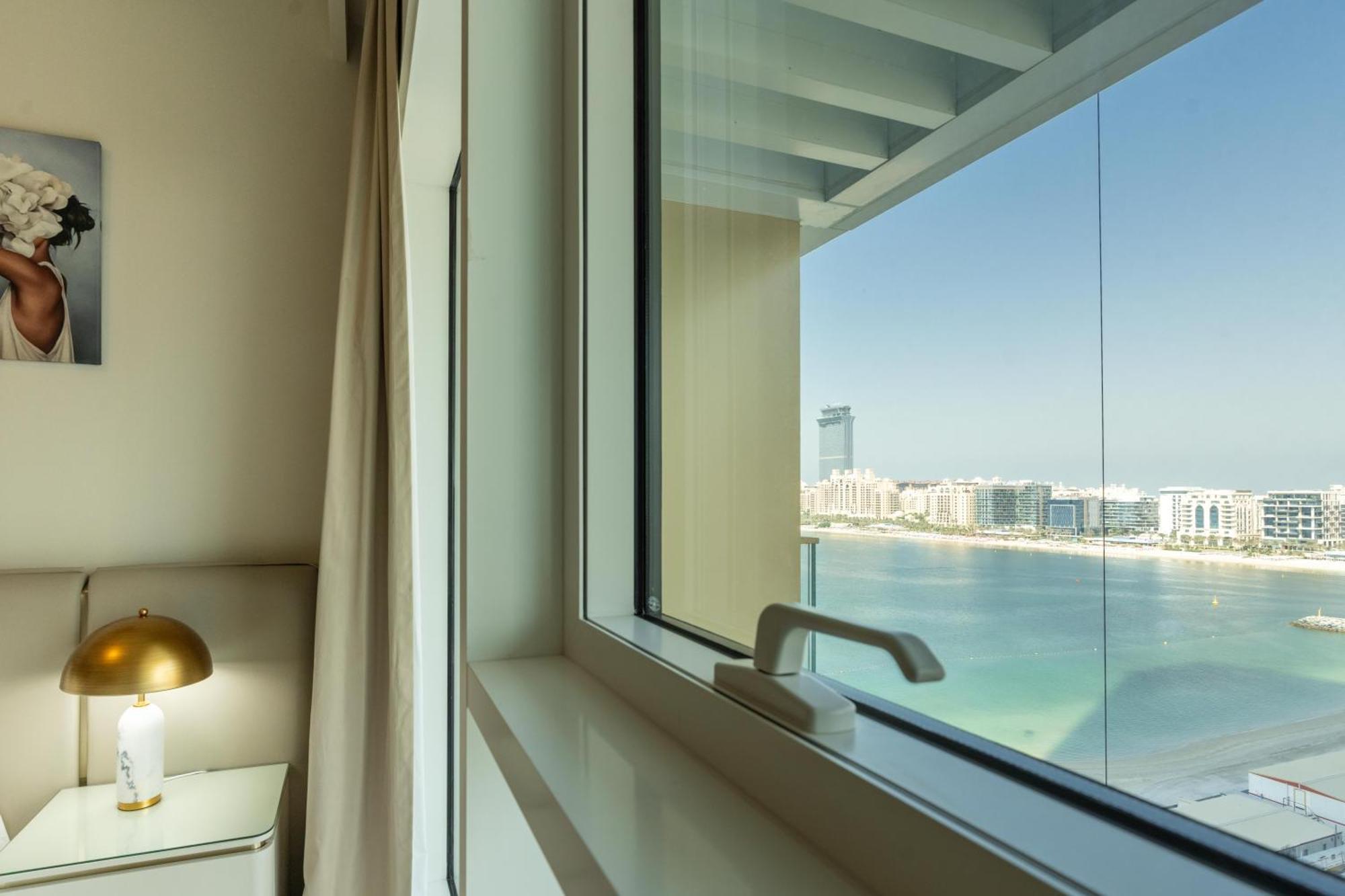 Grand Bleu Tower - Stunning One Bedroom Apartment