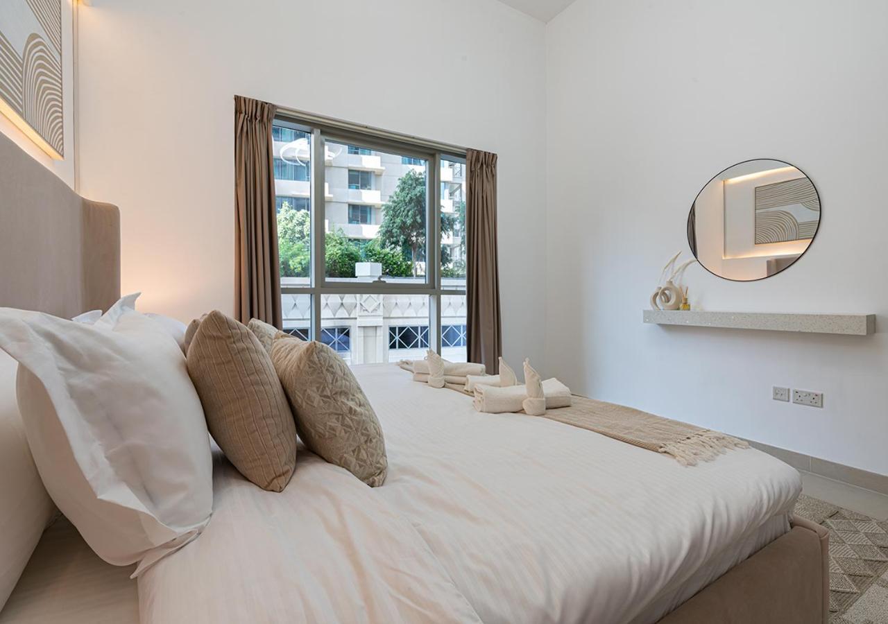 Apartment Luxurious 2-bedroom In Downtown With Burj Khalifa View Dubai