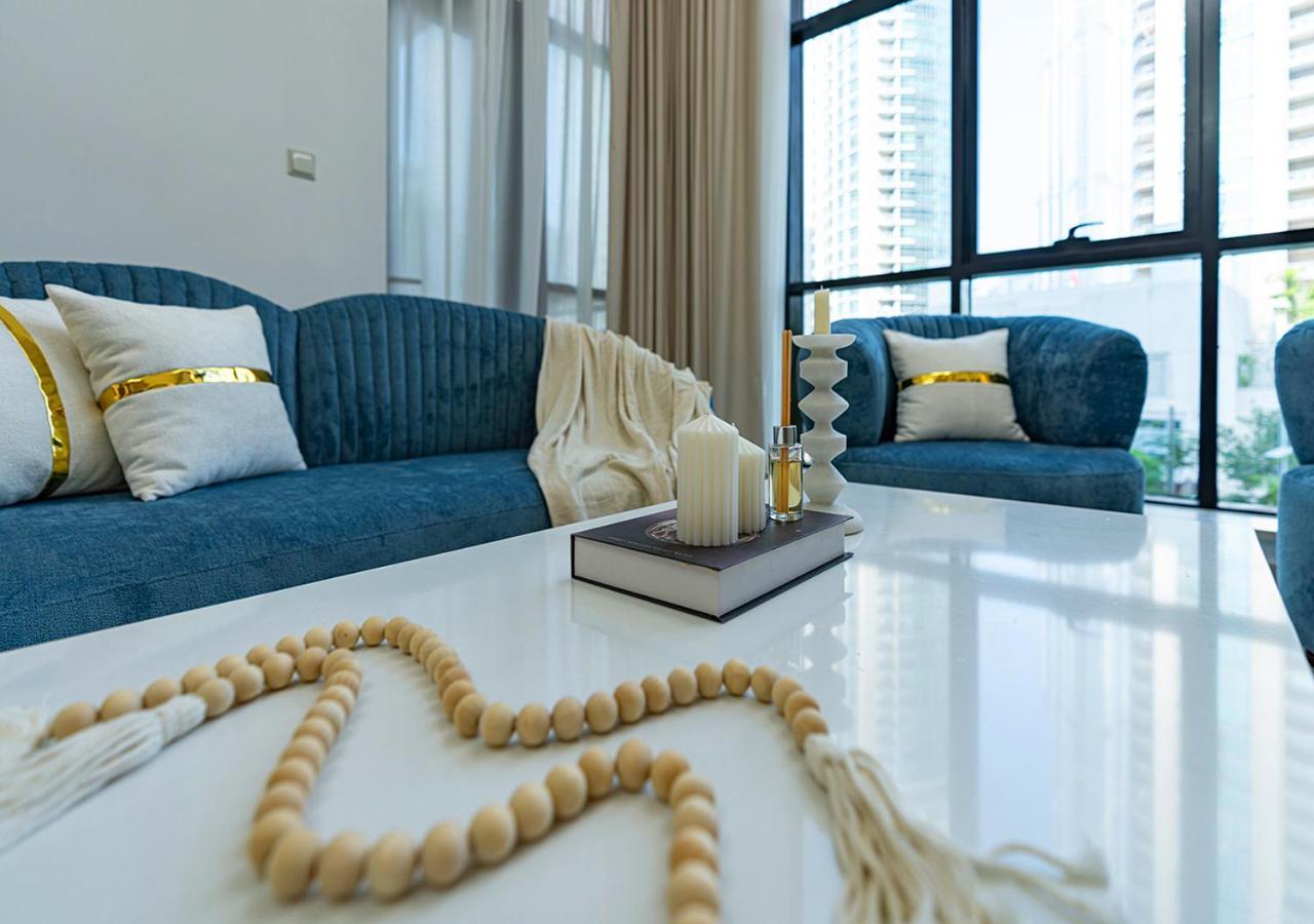 Apartment Luxurious 2-bedroom In Downtown With Burj Khalifa View
