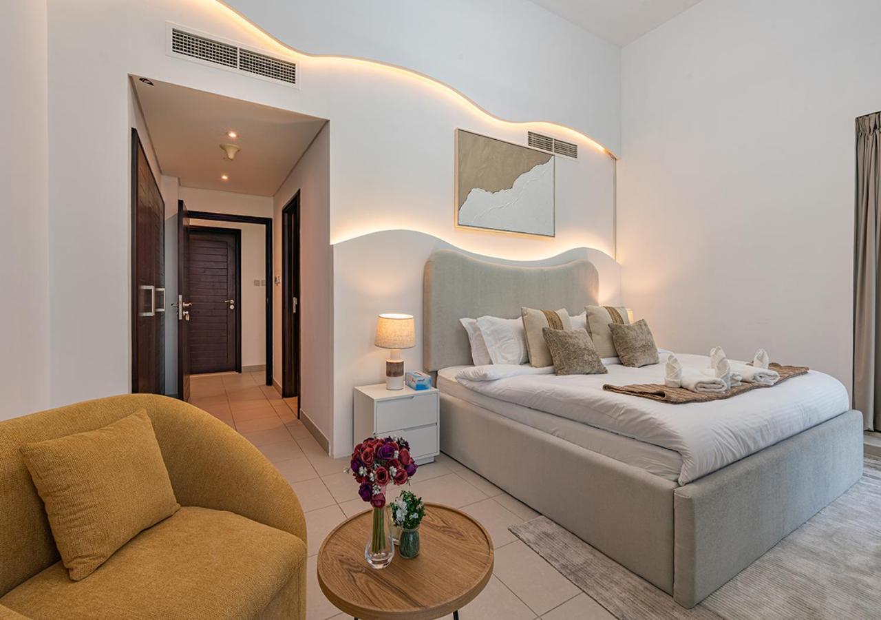 Luxurious 2-bedroom In Downtown With Burj Khalifa View Apartment
