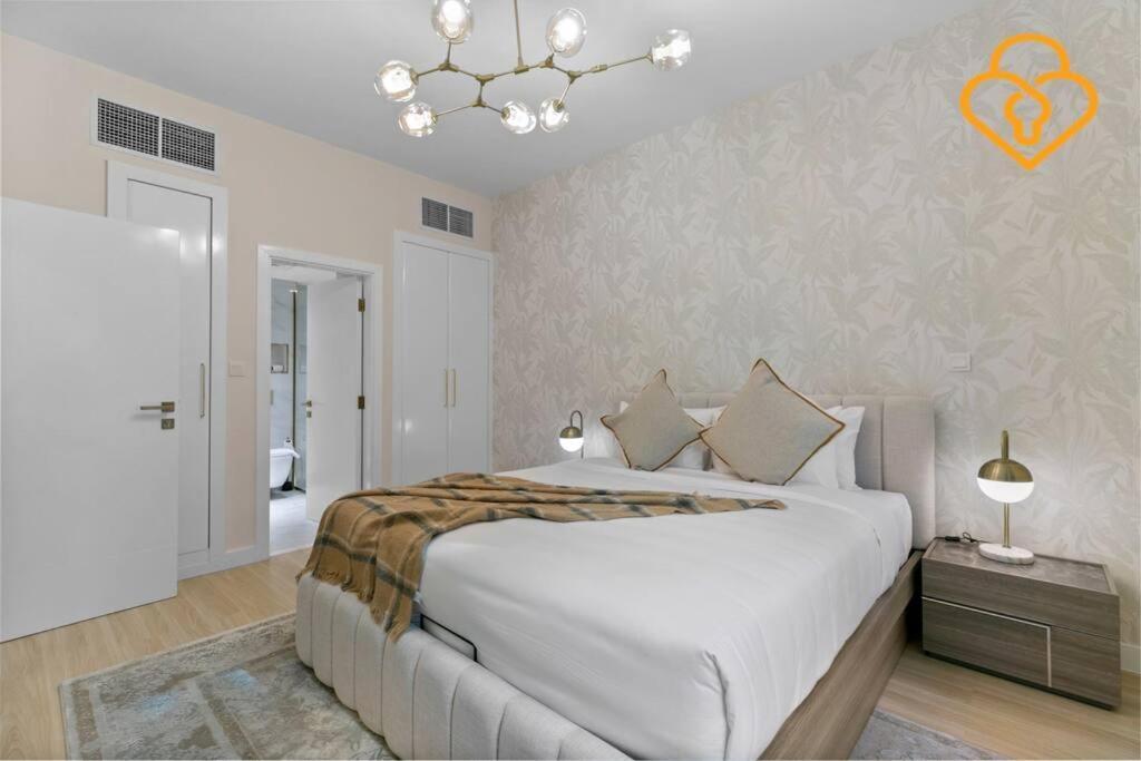 Apartment Prime Location, Great Value 1 Bedroom Near Moe, Greens Dubai