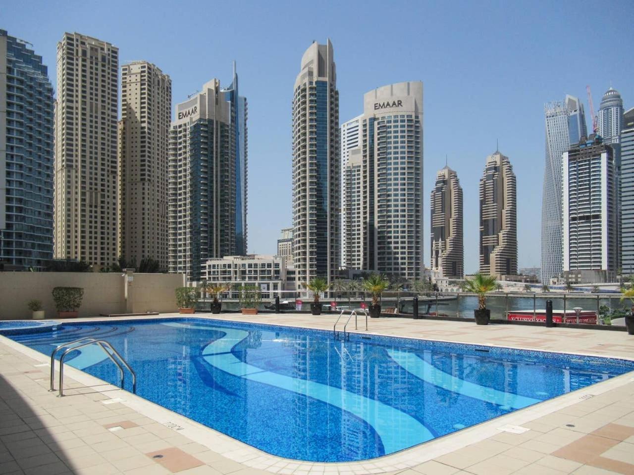 Frank Porter - Marina Views Tower B Apartment