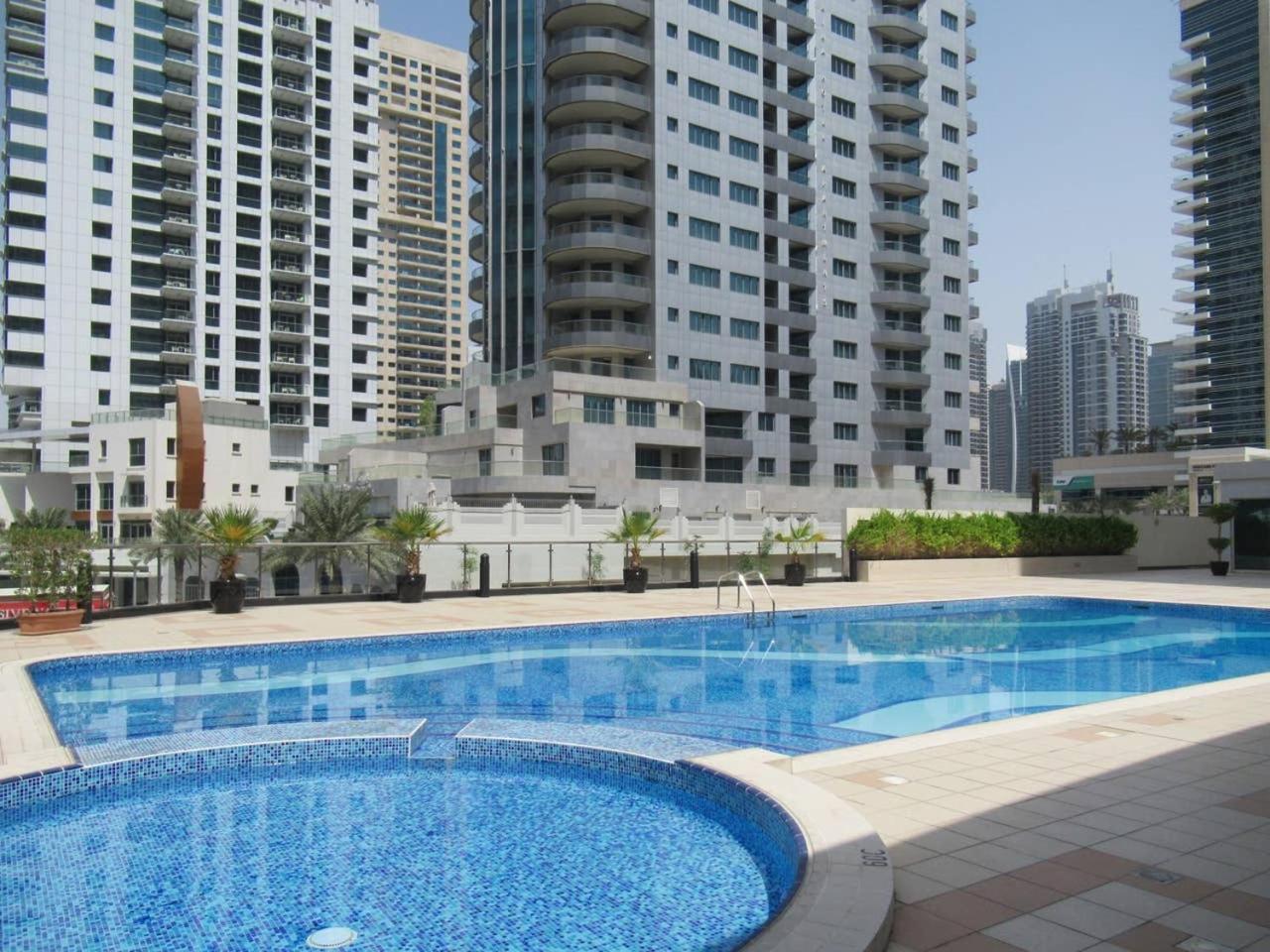 Frank Porter - Marina Views Tower B Apartment Dubai