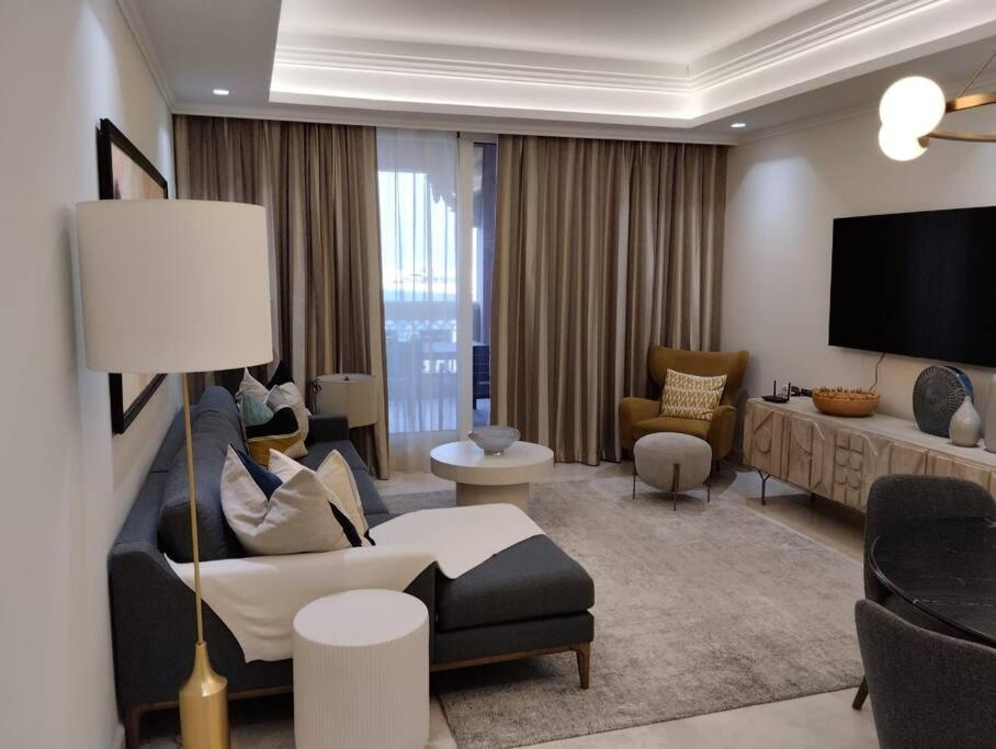 Luxury With Palm Panoramic View Dubai