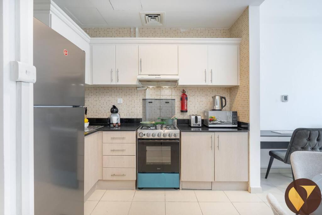 Apartment Vogue With Big Terrace And Full Canal View, Partial Burj Khalifa View Located Business Bay, Marasi Drive - Mayfair Dubai