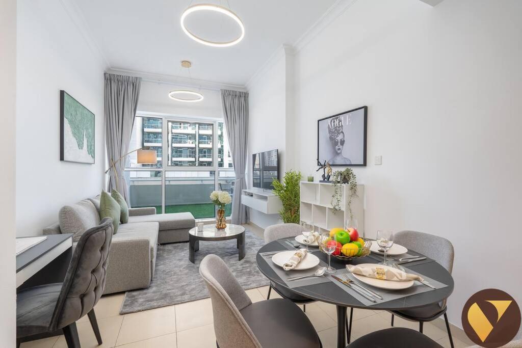 Apartment Vogue With Big Terrace And Full Canal View, Partial Burj Khalifa View Located Business Bay, Marasi Drive - Mayfair