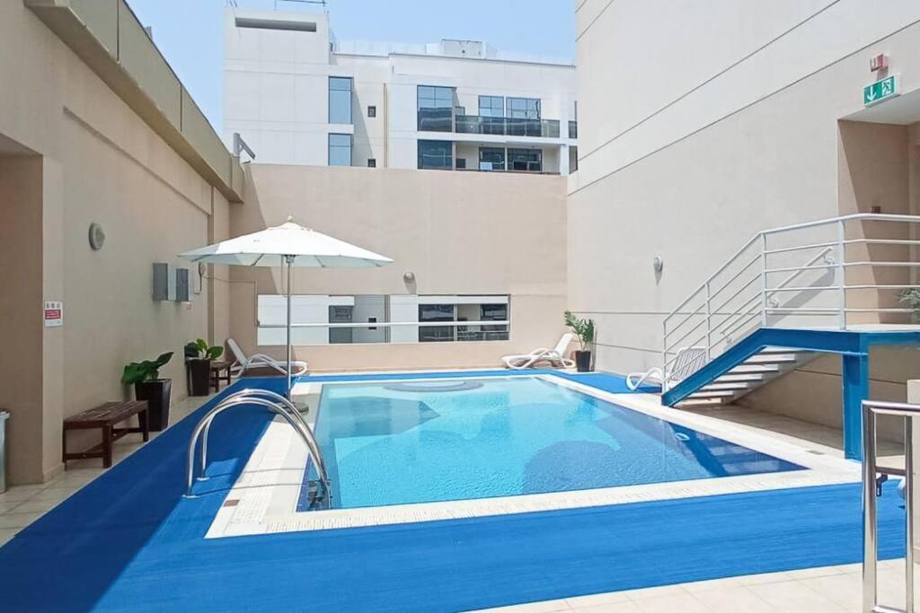 Vogue With Big Terrace And Full Canal View, Partial Burj Khalifa View Located Business Bay, Marasi Drive - Mayfair Apartment