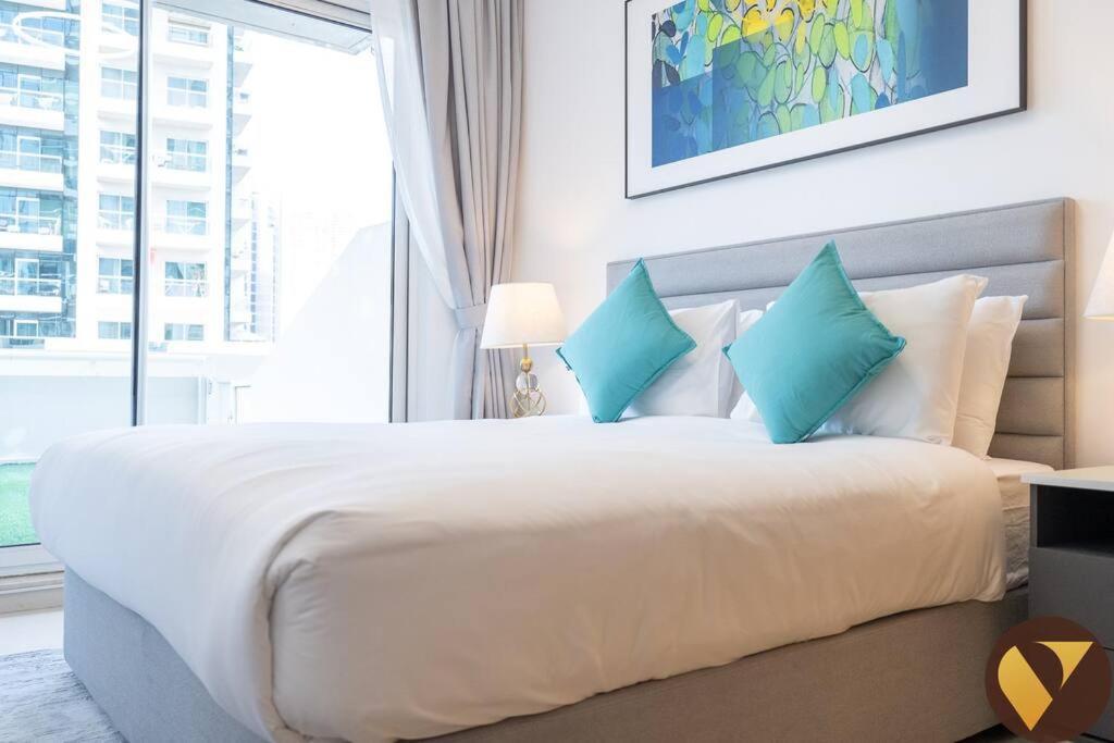Apartment Vogue With Big Terrace And Full Canal View, Partial Burj Khalifa View Located Business Bay, Marasi Drive - Mayfair *