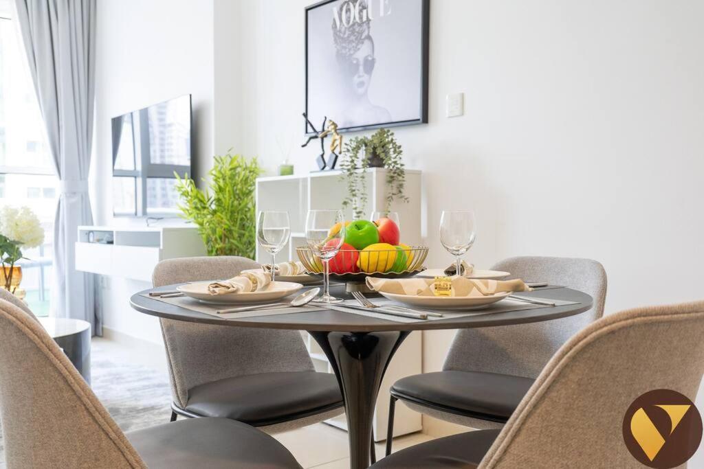 Apartment Vogue With Big Terrace And Full Canal View, Partial Burj Khalifa View Located Business Bay, Marasi Drive - Mayfair