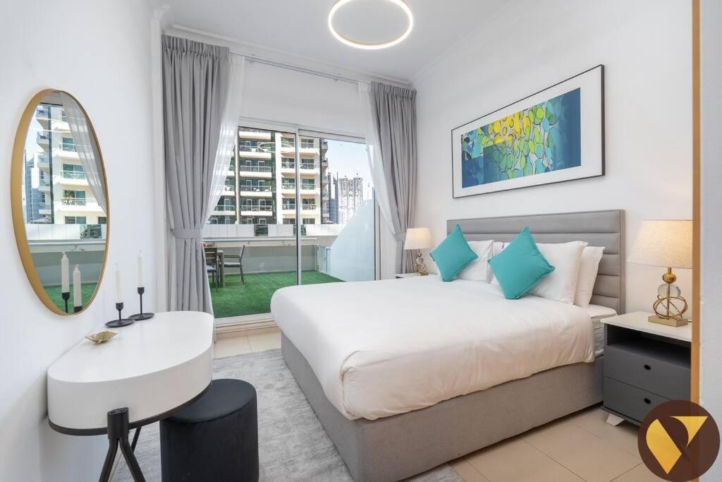 Vogue With Big Terrace And Full Canal View, Partial Burj Khalifa View Located Business Bay, Marasi Drive - Mayfair Apartment Dubai
