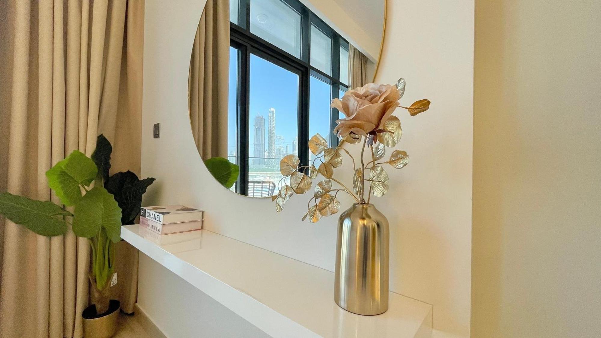 Luxury Interior With Direct Burj Khalifa Views In The Heart Of Apartment