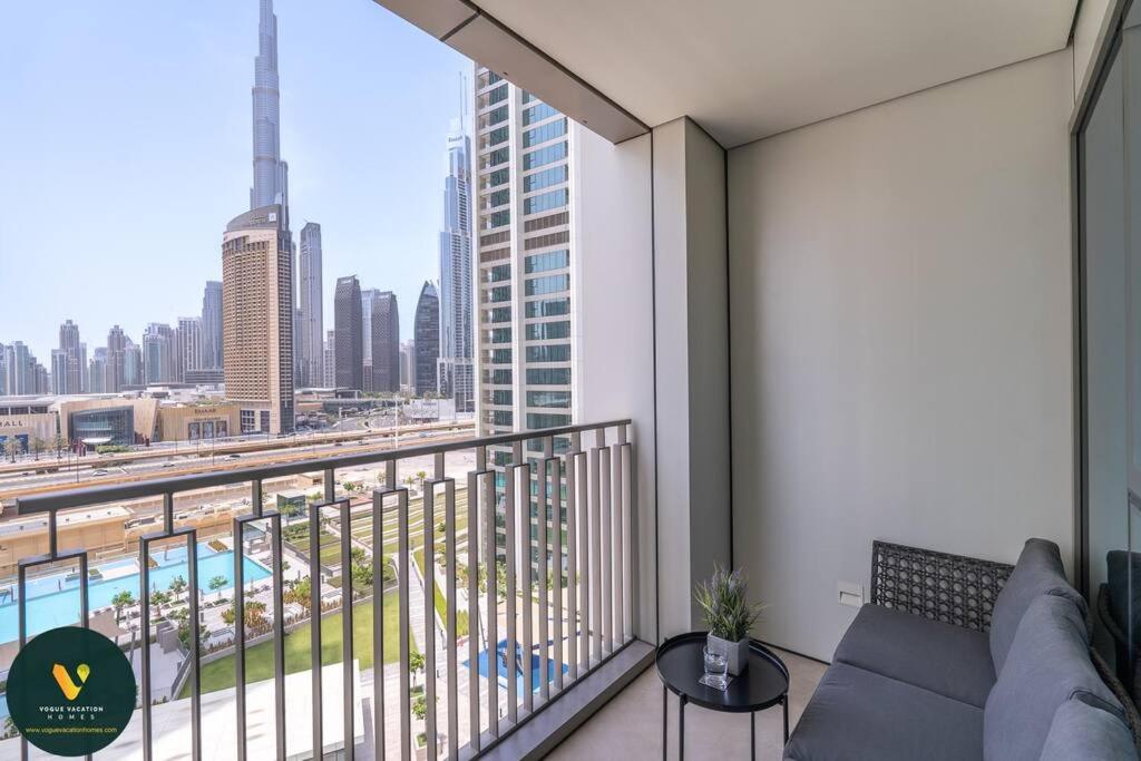 Downtown Views Ii - Vogue Luxurious Two-bedroom With Balcony And Full Burj Khalifa, Opposite Mall Skybridge *