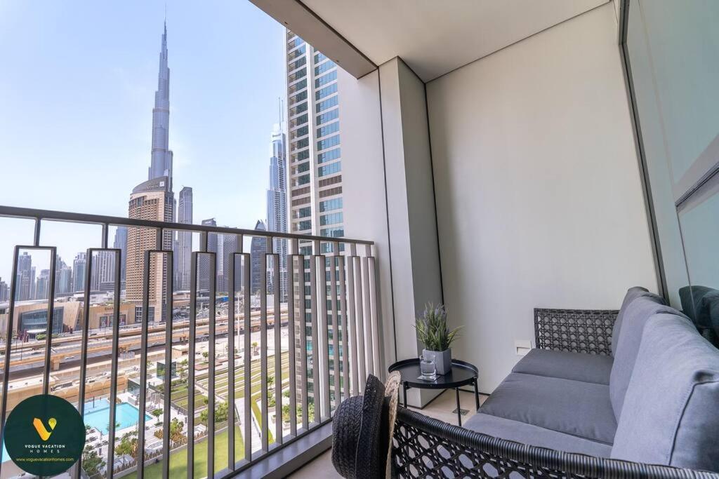 Downtown Views Ii - Vogue Luxurious Two-bedroom With Balcony And Full Burj Khalifa, Opposite Mall Skybridge Dubai