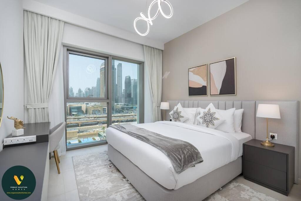 Downtown Views Ii - Vogue Luxurious Two-bedroom With Balcony And Full Burj Khalifa, Opposite Mall Skybridge Apartment