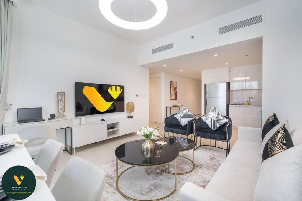Apartment Downtown Views Ii - Vogue Luxurious Two-bedroom With Balcony And Full Burj Khalifa, Opposite Mall Skybridge