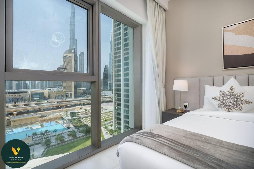 Apartment Downtown Views Ii - Vogue Luxurious Two-bedroom With Balcony And Full Burj Khalifa, Opposite Mall Skybridge *