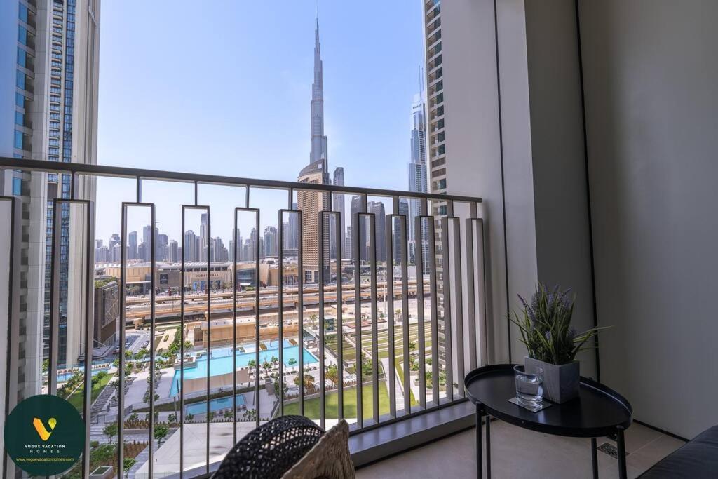 Downtown Views Ii - Vogue Luxurious Two-bedroom With Balcony And Full Burj Khalifa, Opposite Mall Skybridge Dubai