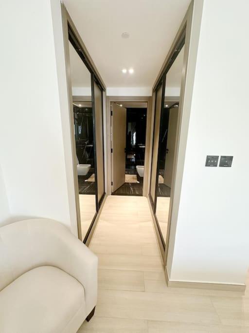 Luxury Apartment, Prime Location New And Stylish * Dubai