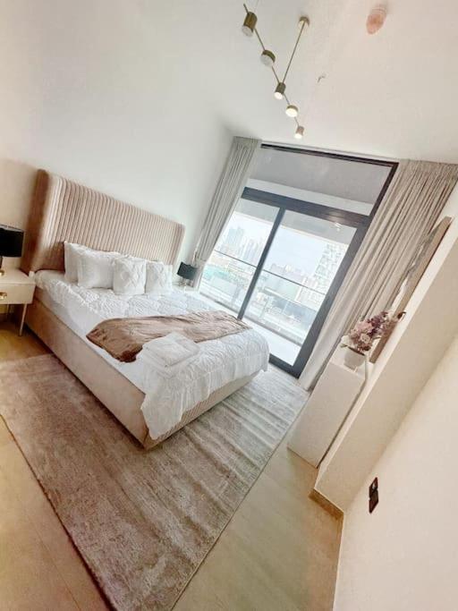 Luxury Apartment, Prime Location New And Stylish Apartment *