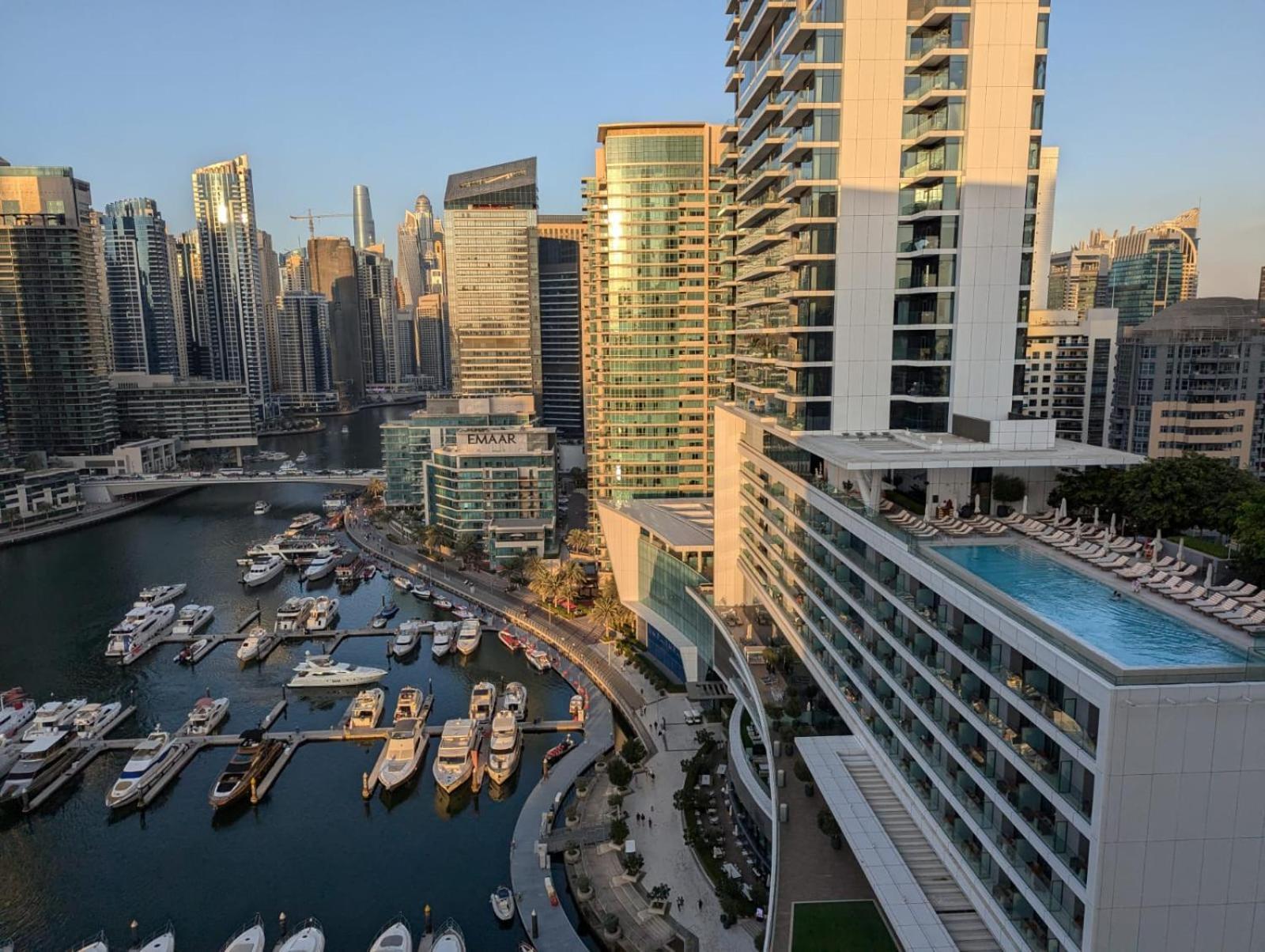 Stunning 2br With Full Marina View Apartment Dubai