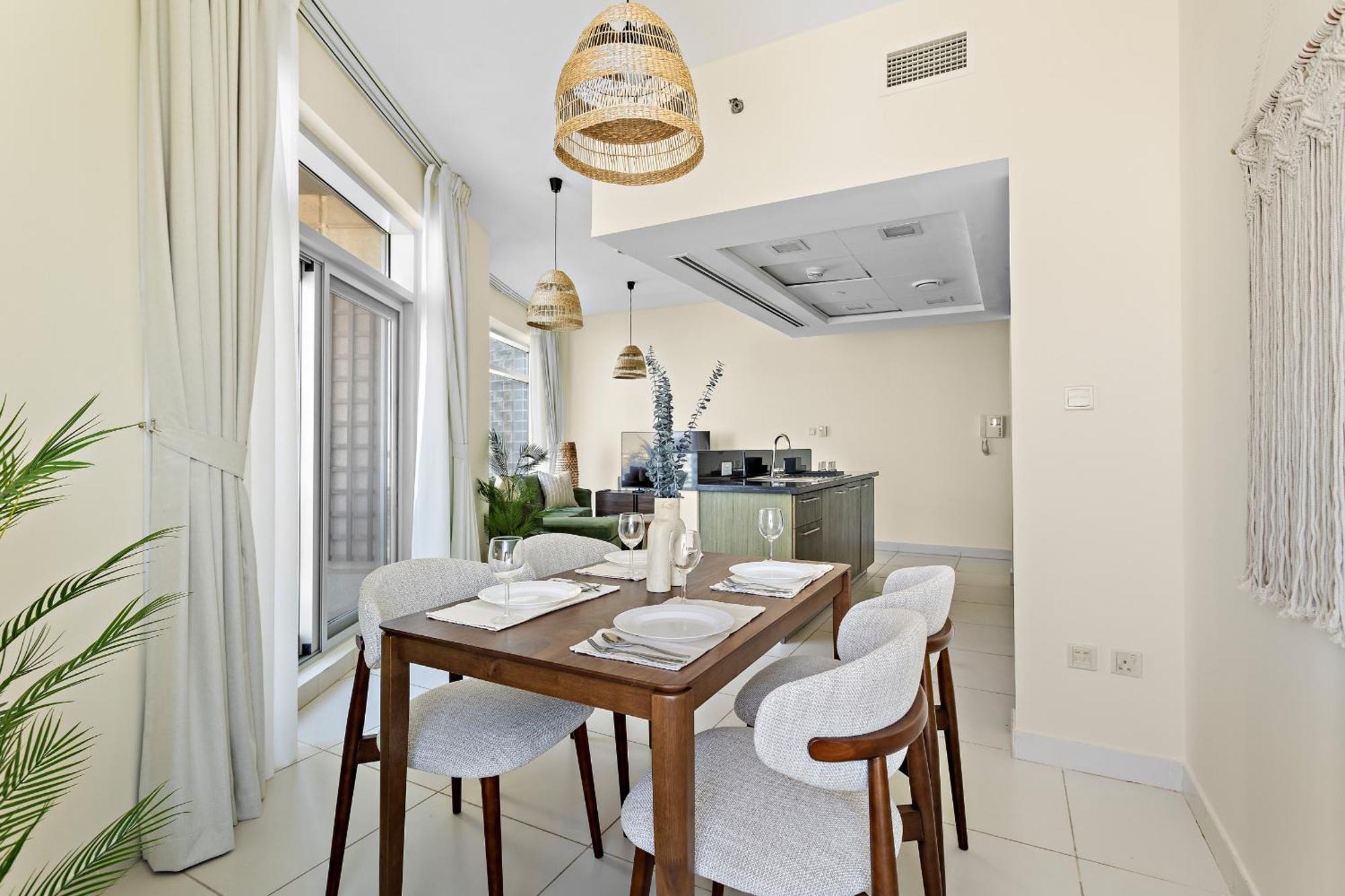 Apartment Vayk - Modern 1 Bd In The Heart Of Downtown Dubai