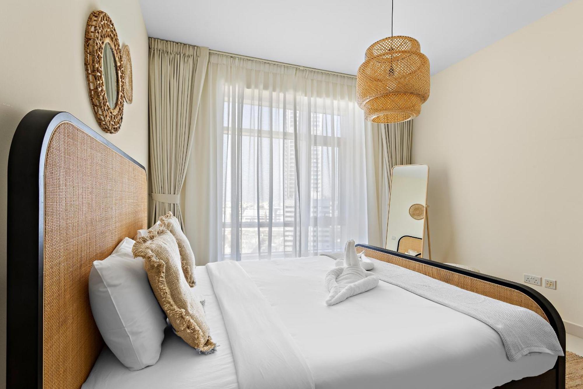 Apartment Vayk - Modern 1 Bd In The Heart Of Downtown Dubai