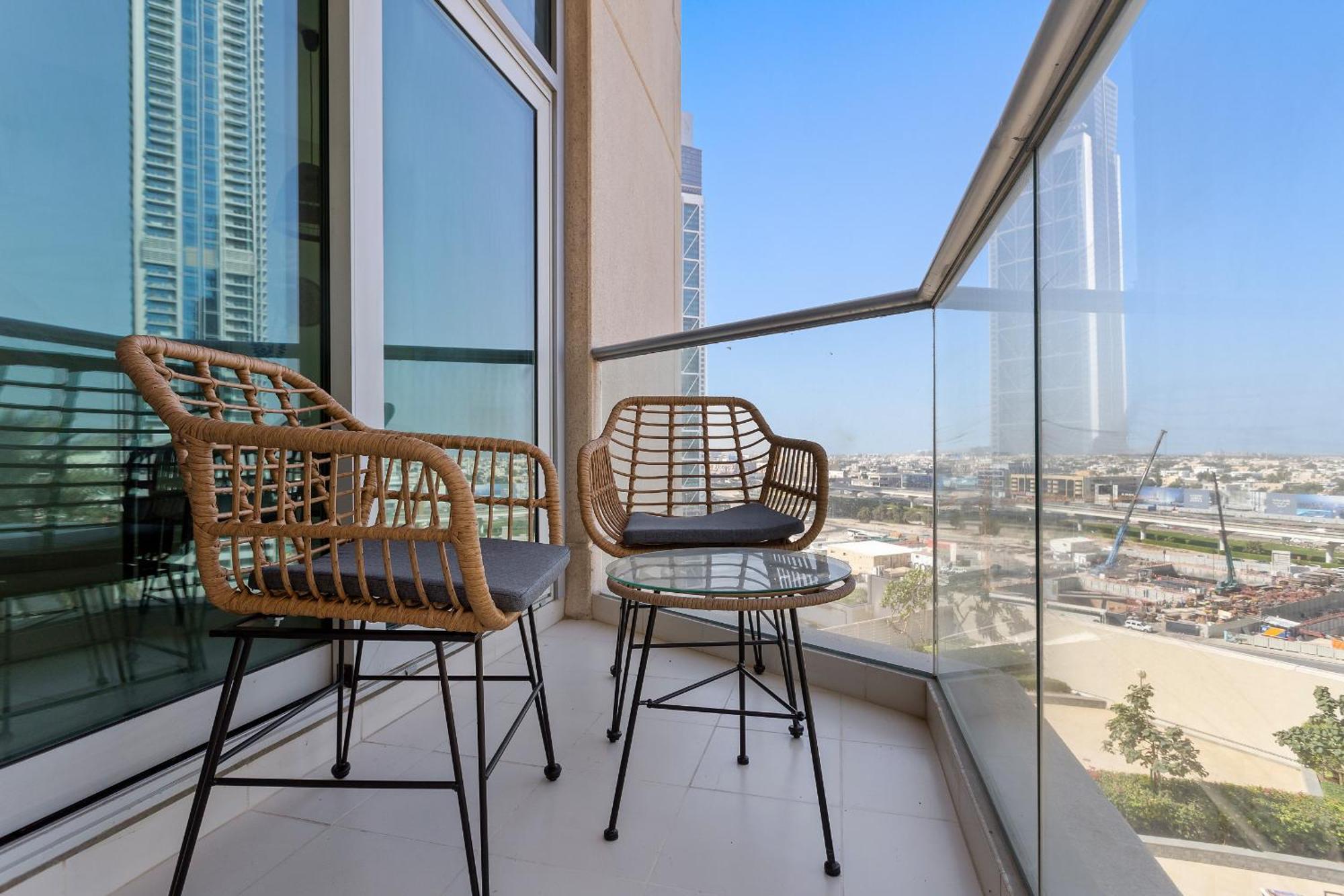 Vayk - Modern 1 Bd In The Heart Of Downtown Apartment *