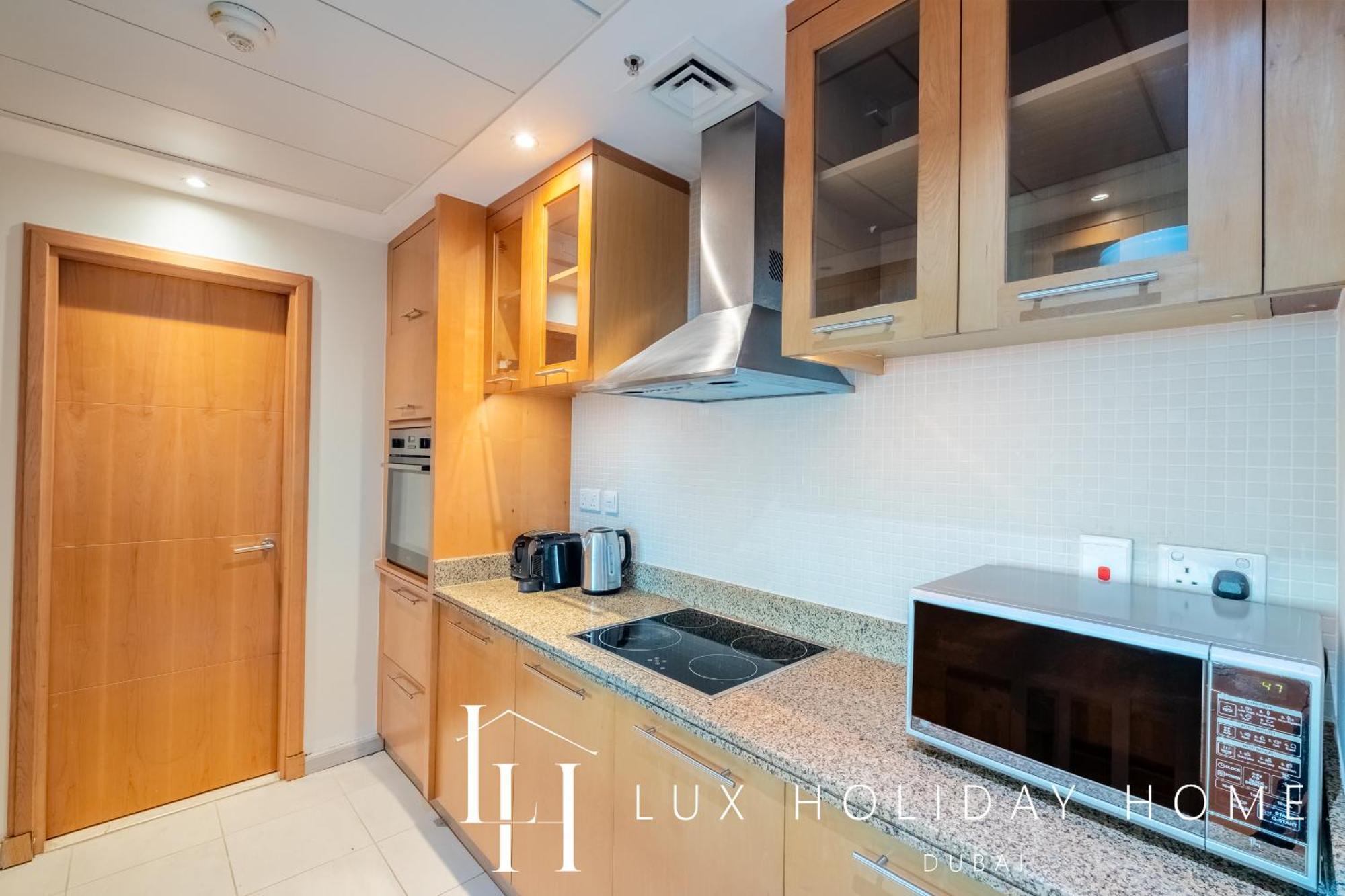 Lux The Shemara Marina View Apartment