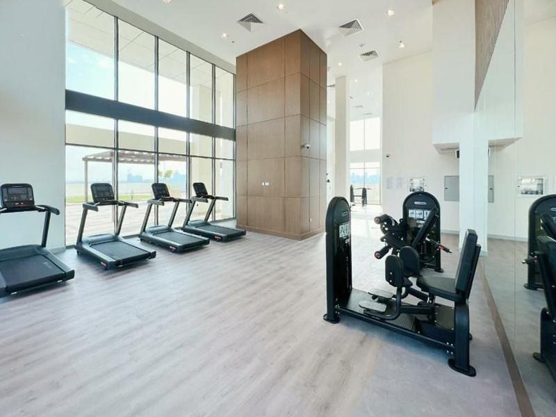 Elegant In Al Jaddaf With Modern Amenities Apartment *