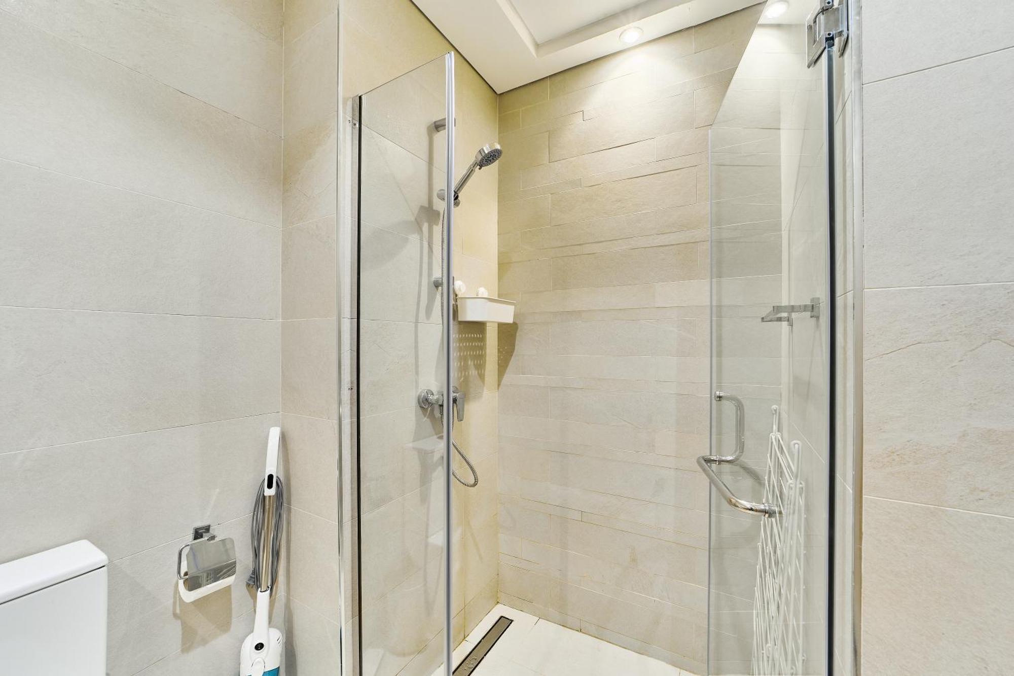 Elegant In Al Jaddaf With Modern Amenities Apartment Dubai