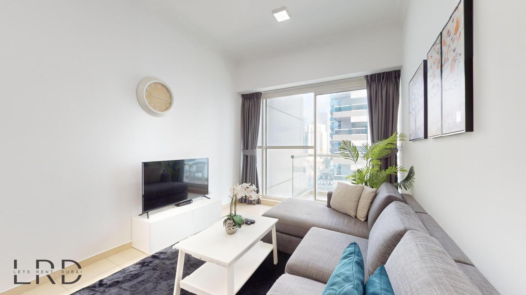 Chic Urban Retreat In Business Bay Apartment