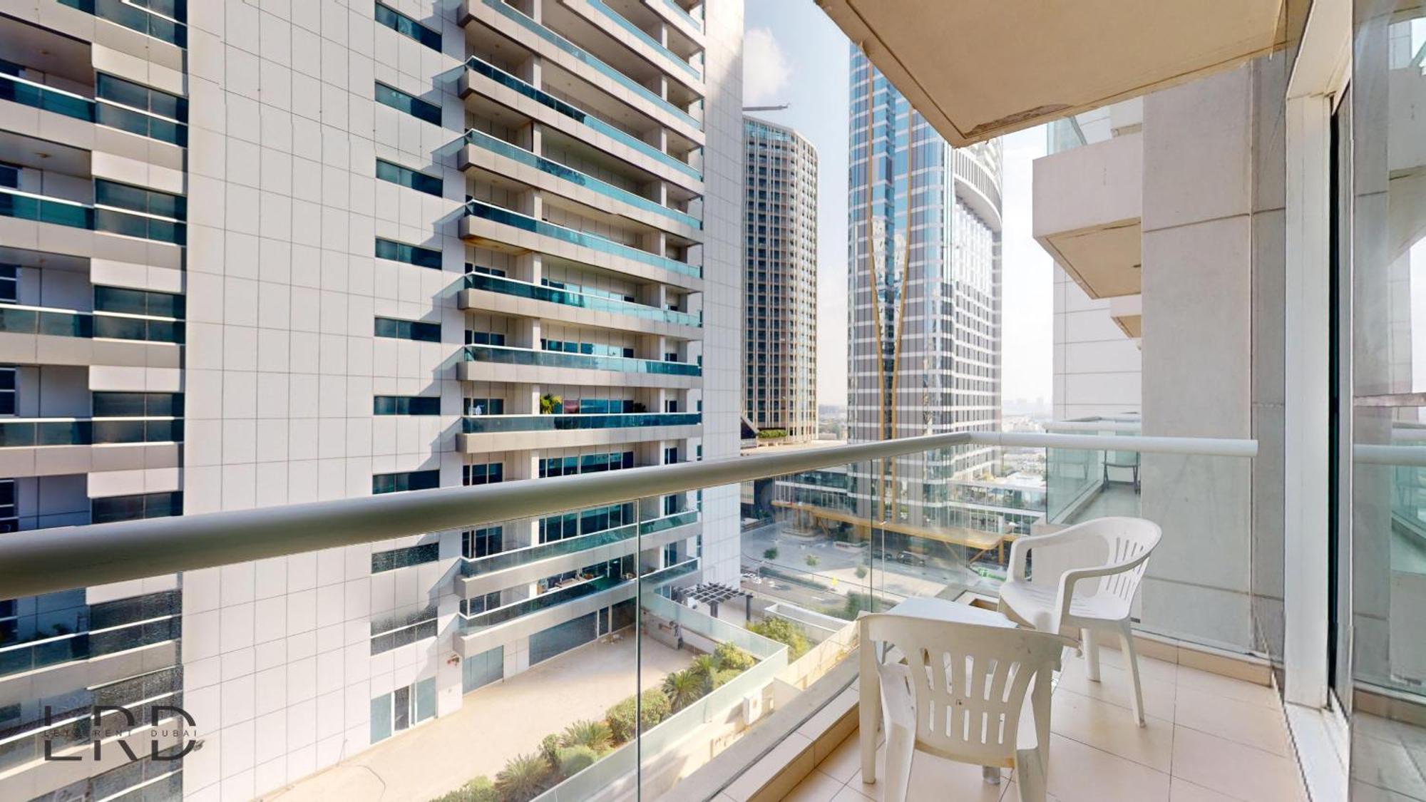 Chic Urban Retreat In Business Bay