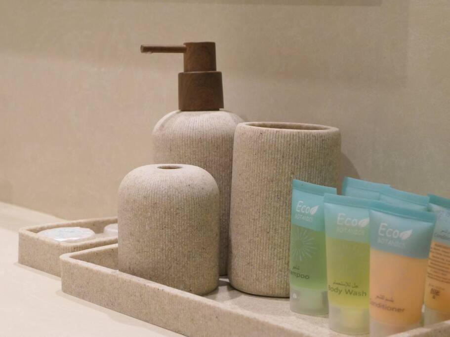 Modern High Rise 2br With Burj Khalifa Views, Steps From Opera And Near Mall *