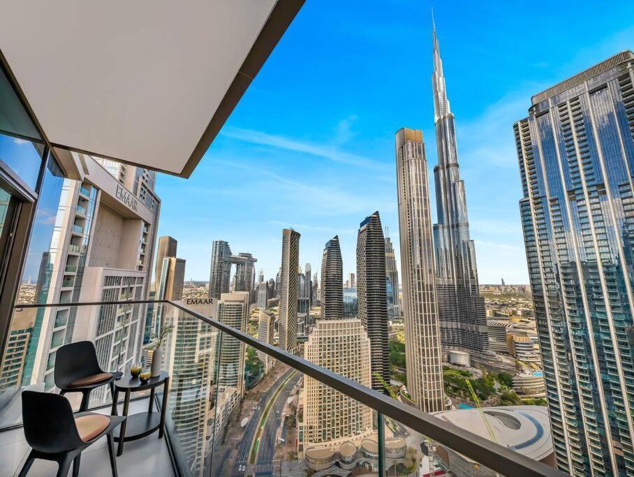 Modern High Rise 2br With Burj Khalifa Views, Steps From Opera And Near Mall Apartment *