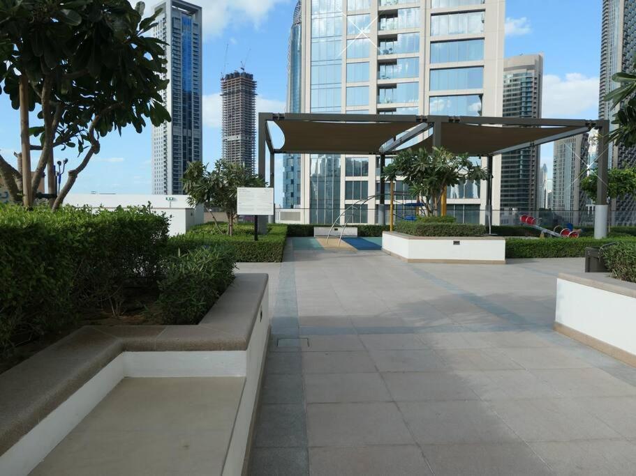 Modern High Rise 2br With Burj Khalifa Views, Steps From Opera And Near Mall Apartment
