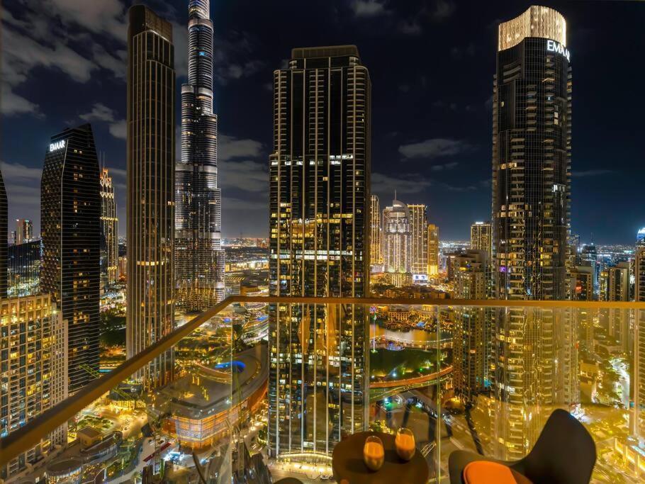 Modern High Rise 2br With Burj Khalifa Views, Steps From Opera And Near Mall Dubai