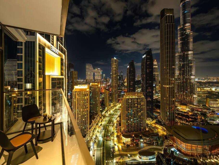 Apartment Modern High Rise 2br With Burj Khalifa Views, Steps From Opera And Near Mall