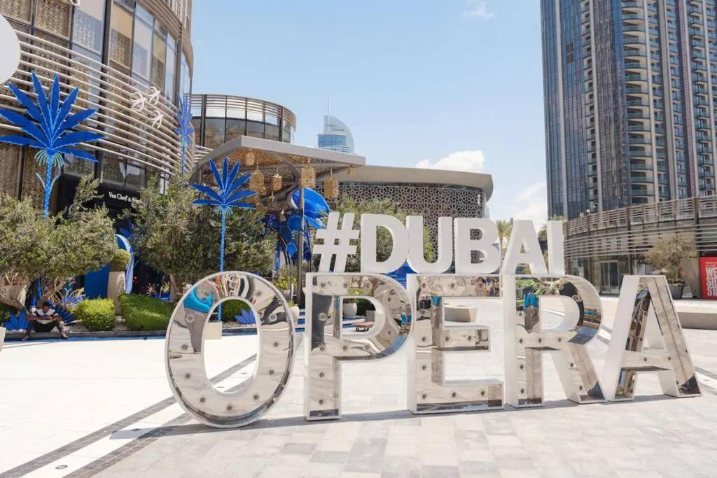 Modern High Rise 2br With Burj Khalifa Views, Steps From Opera And Near Mall Apartment *