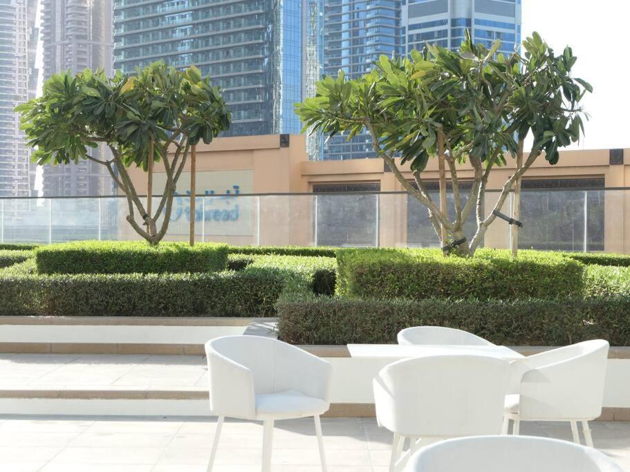 Modern High Rise 2br With Burj Khalifa Views, Steps From Opera And Near Mall Apartment *
