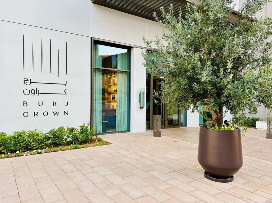 Modern High Rise 2br With Burj Khalifa Views, Steps From Opera And Near Mall Apartment