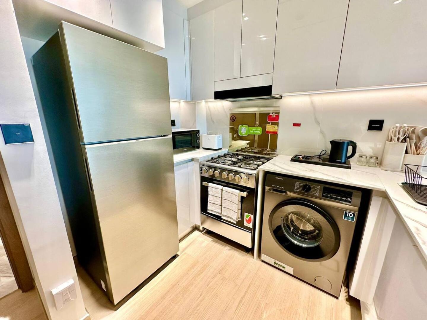 Apartment Fully Furnished 1 Bedroom With Balcony *
